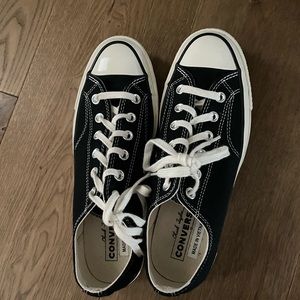 Black converse